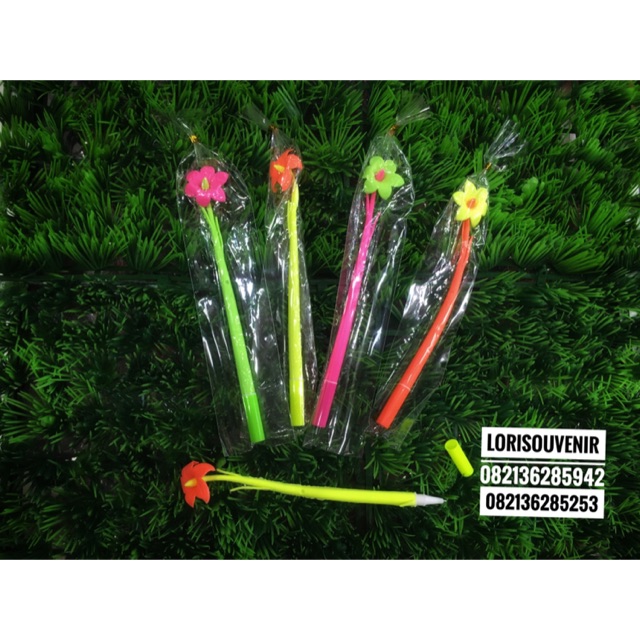 

Souvenir polpen bunga karet warna warni