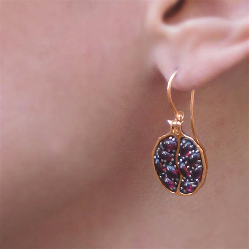 Anting Liontin Buah Delima Warna Silver Untuk Wanita