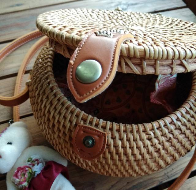 TAS RATTAN KENDI ORIGINAL BALI DIAMETER 20CM