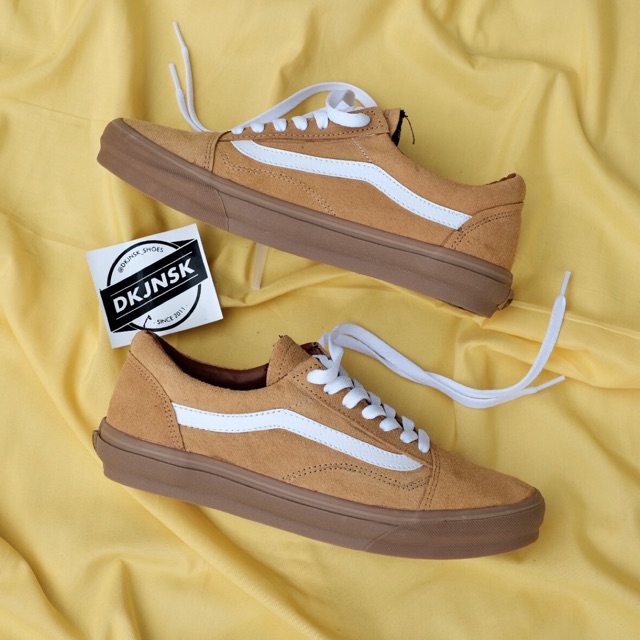 sesame gum vans