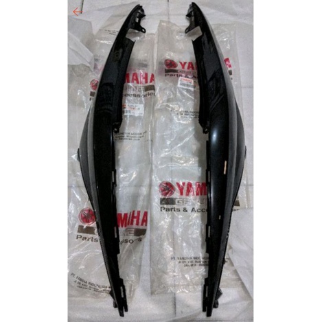 Bodi belakang yamaha xeon karbu xeon rc xeon gt hitam kiri kanan ori ygp