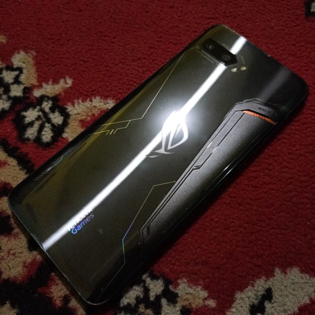 ASUS ROG PHONE 2 matot