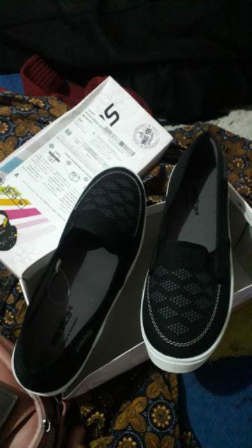 Ramayana - Santika Irena Sepatu Casual Wanita Hitam