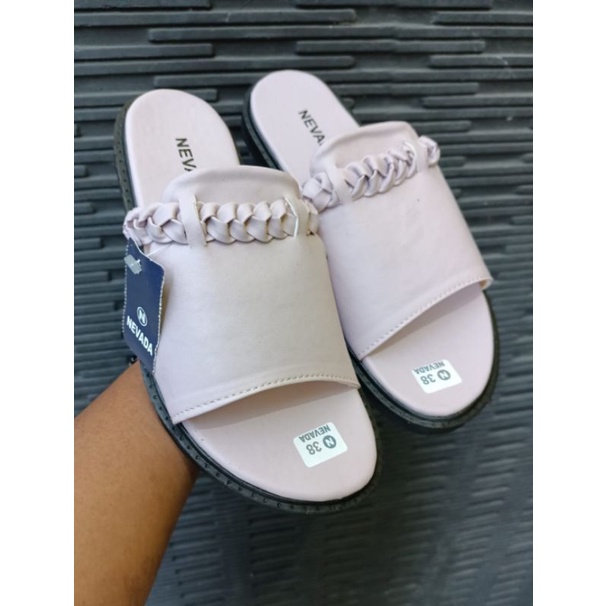 sandal wanita Nevada terbaru