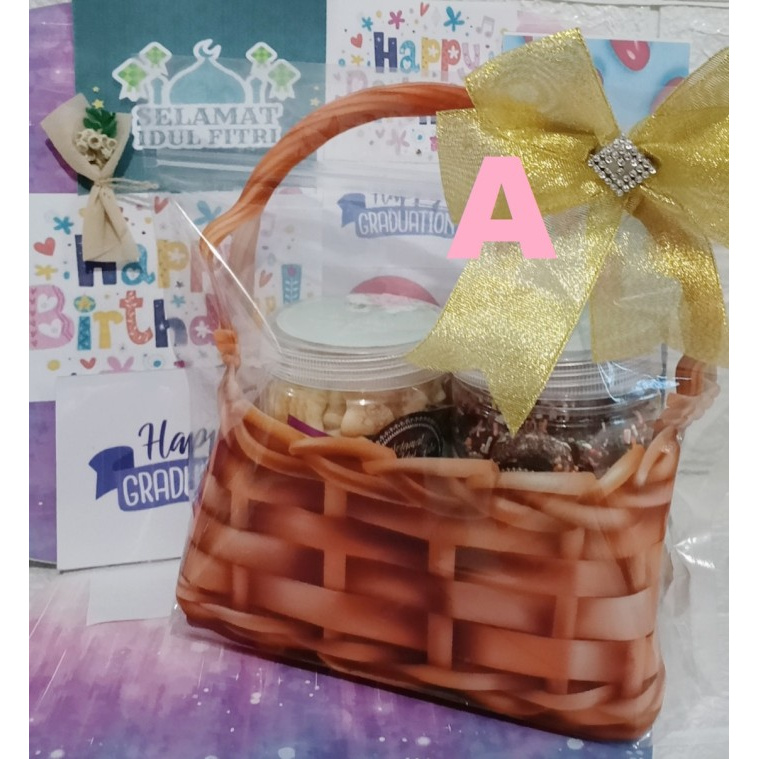 

HANTARAN-LEBARAN PARCEL KADO LEBARAN / ULTUCOKLAT KUE MARSHMELLO + BUNGA + UCAPAN .