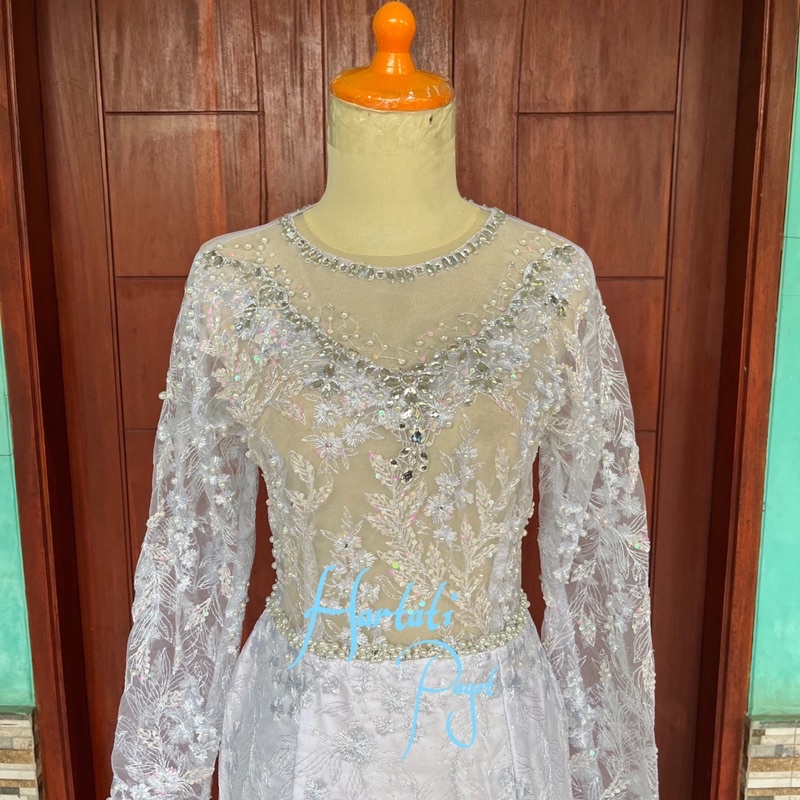 Gaun Pengantin Akad/ Gaun Pengantin Resepsi