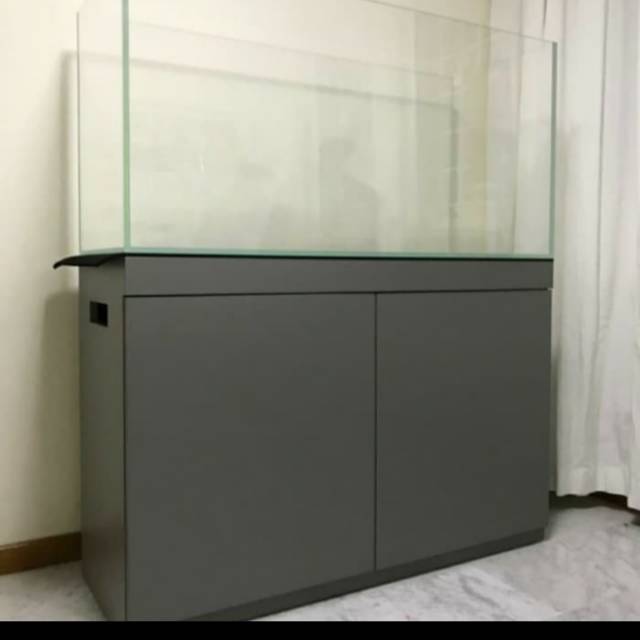 LEMARI KAYU JATI BELANDA DAN AQUARIUM RIMLESS 90x50x50 KACA 10MM GH