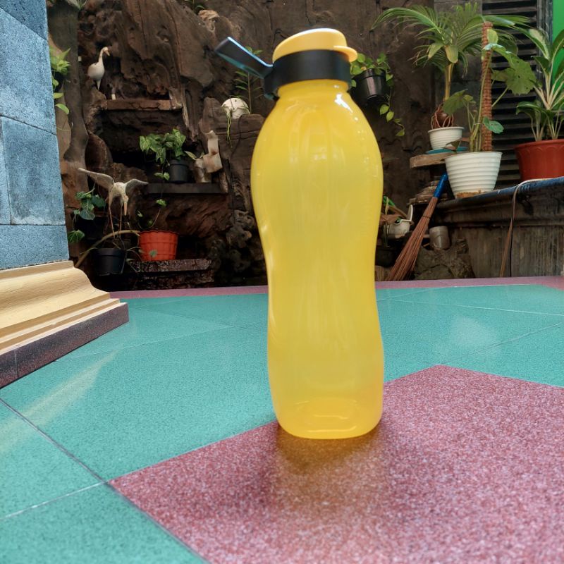 Tupperware Eco Bottle 2L (1)