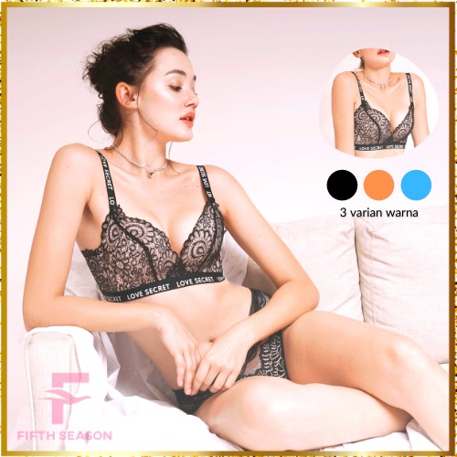 FifthSeason MOLALA Bra Set + CD Bra Tanpa Kawat Pakaian Dalam Wanita Renda Satu Set Bra VG10