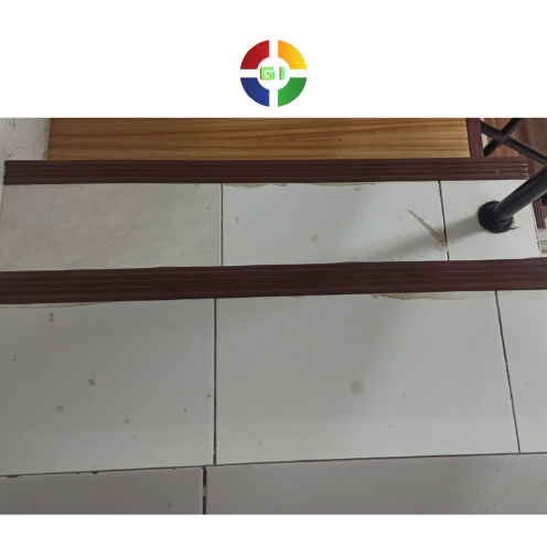 Step Nosing Tangga Karet Anti Slip Cod