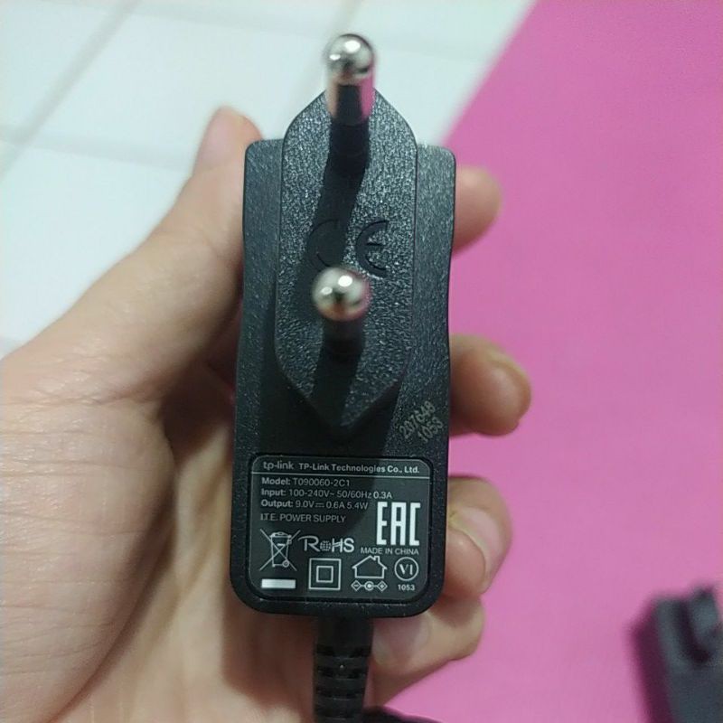 adaptor 9v 0.6 ampere