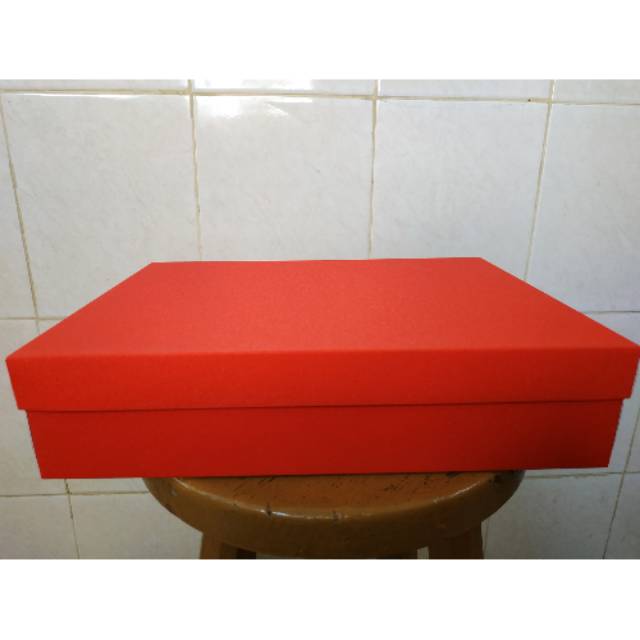 

Kotak Kado Glitter 32 x 23 x 7,2 cm