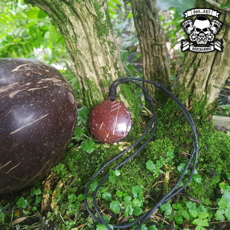Kalung batok/tempurung kelapa kerajinan dari batok kelapa