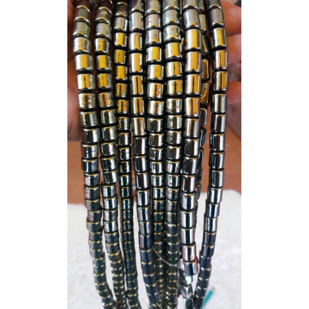 

Dijual Manik Manik Plastik Aneka Motif Warna Hitam Metalik (1 renteng) (DAS)
