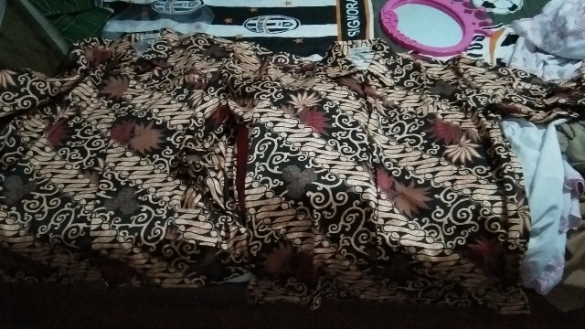 Couple Batik / Sarimbit Batik / Batik Kebaya / Seragam Keluarga / Couple Batik Kenanga Hitam