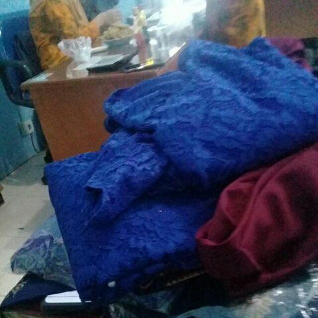 Setelan Batik Brokat Jumbo Karnelita Rani Set (atasan + Rok)