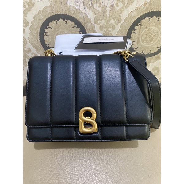 preloved nora bag buttonscarves