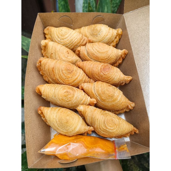 

Karipap / curry puff / pastel pusing / vegan / vegetarian