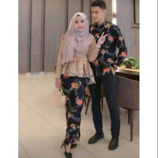 Couple kebaya tille pinguin Batik semi sutera sarimbit
