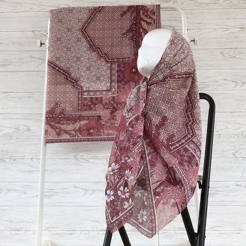 101 -150 KERUDUNG VOAL MOTIF SEGIEMPAT-116