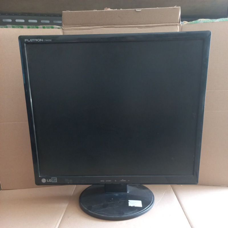 Monitor 19 inci KOTAK. Dell HP Samsung lenovo acer