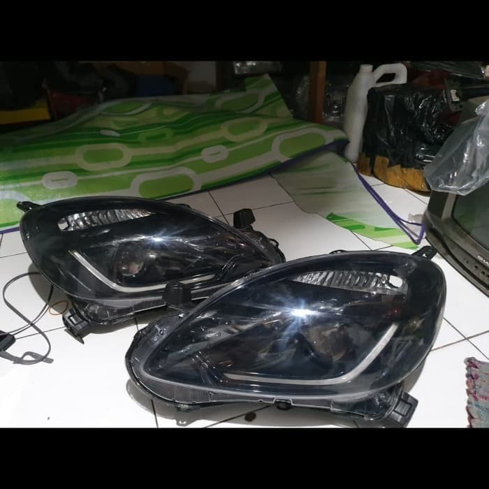 Headlamp Mobilio atau Brio RS Custom Original