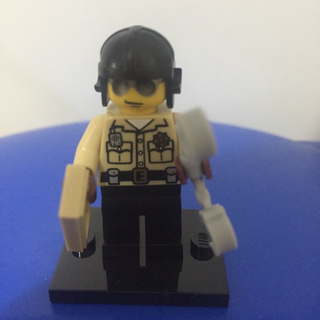 Traffic Cop Lego Minifigures Series 2 100% ORIGINAL