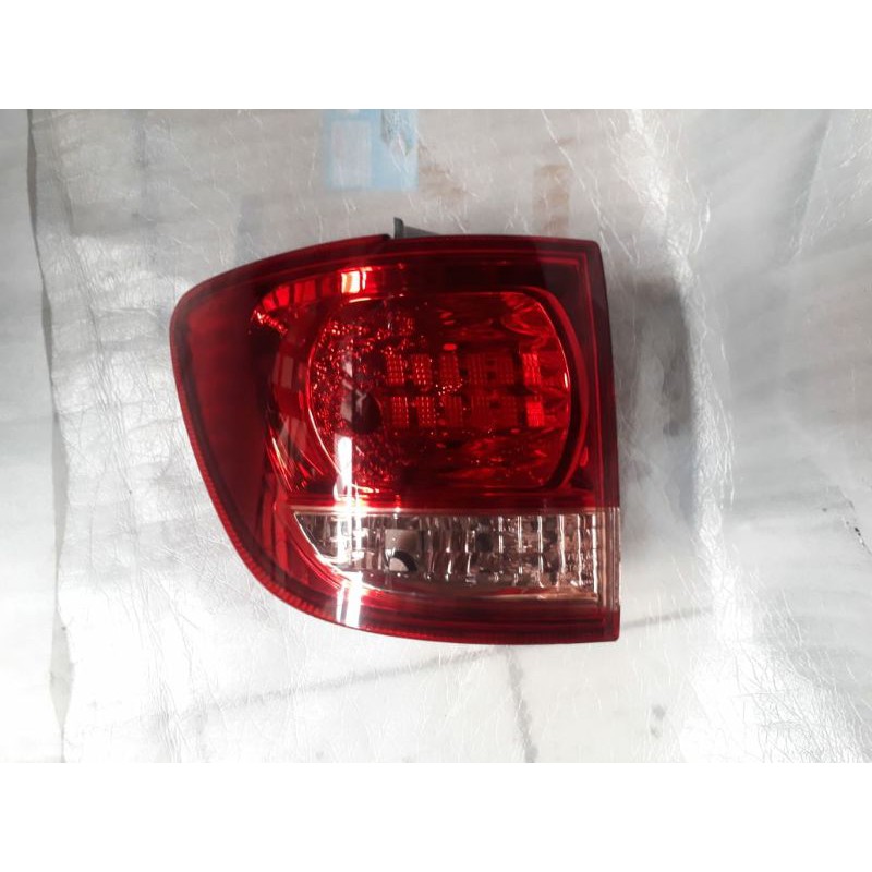 Lampu belakang/Stoplamp Toyota FORTUNER 2005-2008