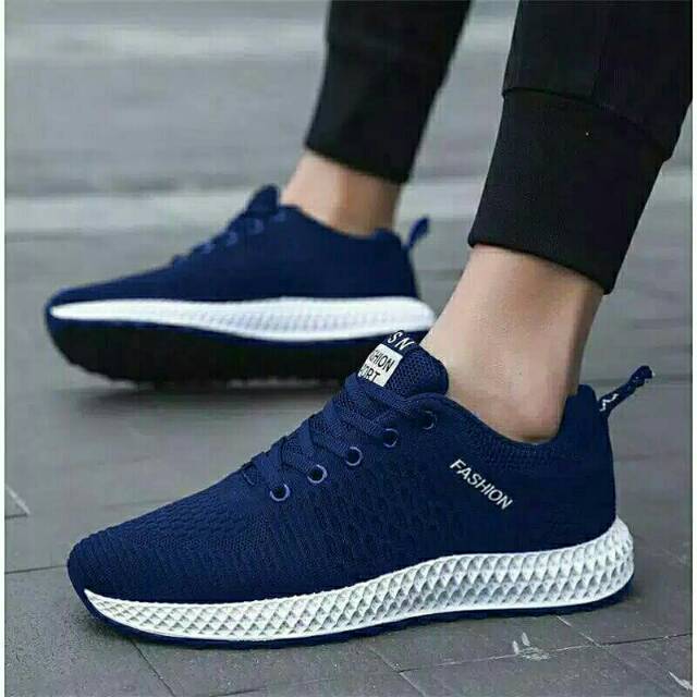 SEPATU KETS PRIA