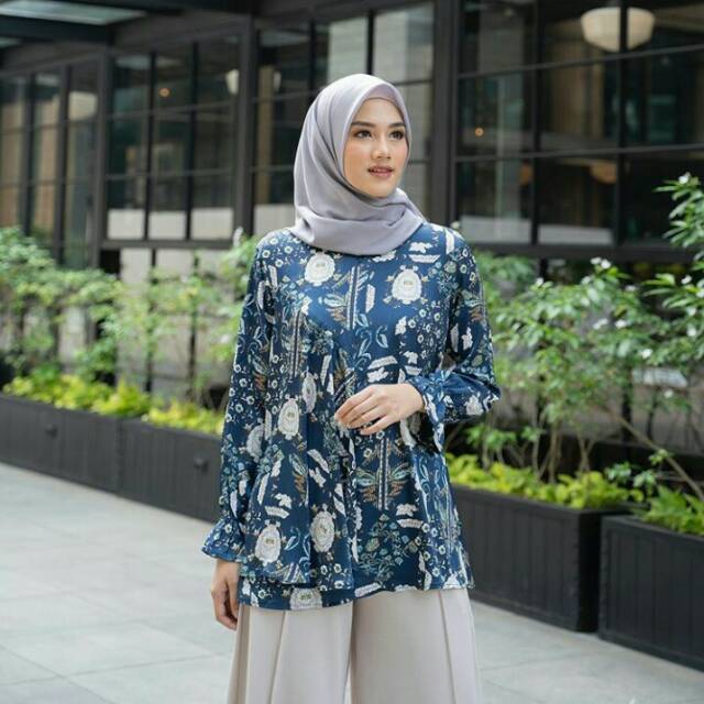 KIARA BLOUSE HEAVEN LIGHTS