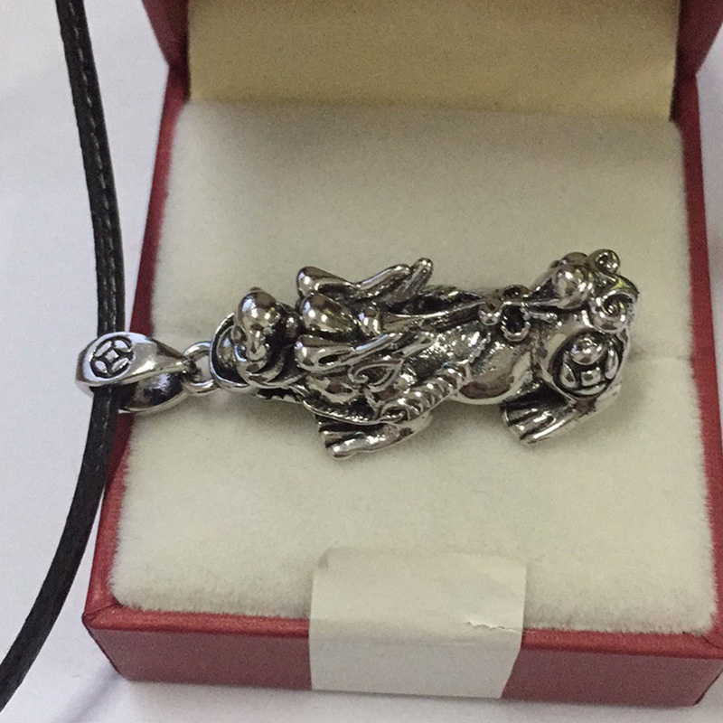 Kalung Liontin Pixiu Bahan Stainless Steel Untuk Pria