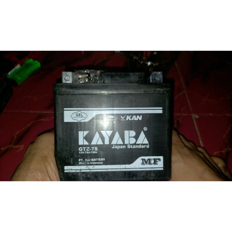 aki kering kayaba berkualitas