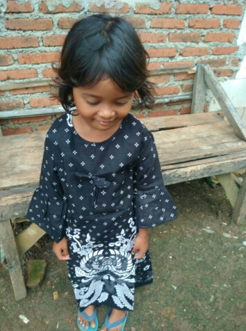 Promo Batik Couple Keluarga Sarimbit Sania Ruffle Batik Ori Ndoro Jowi Motif Gurita Putih