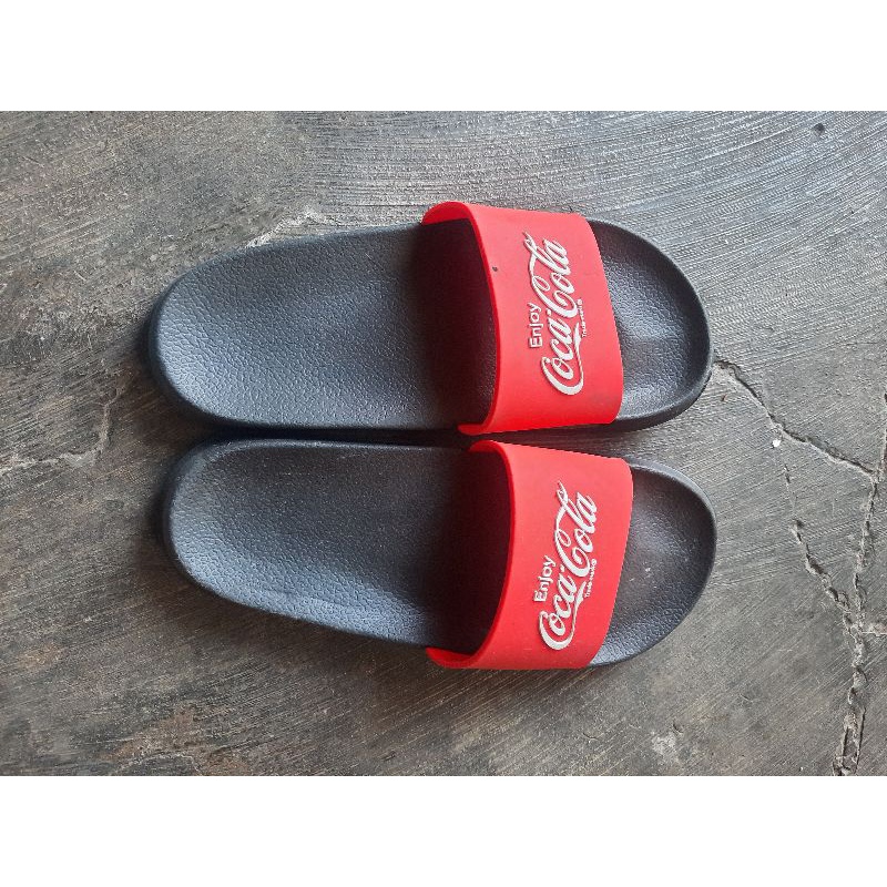 Sandal Miniso Coca cola