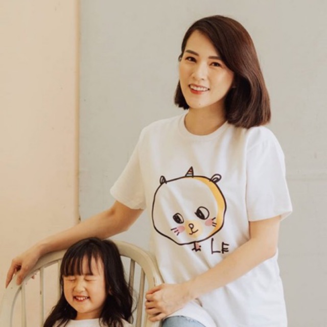 Kaerysleika leika cat oversized white tshirt size xs