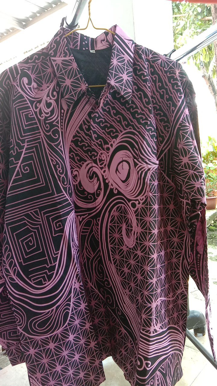 Kemeja Batik Warna Ungu Hitam Batik Lengan Panjang Lapis Furing Uwer Ungu Batik Terbaru