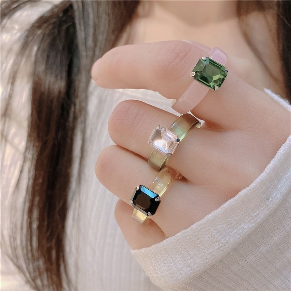 Korea Cute Design Colored Gemstone Diamond Resin Ring for Women Personality Geometric Acrylic Rings