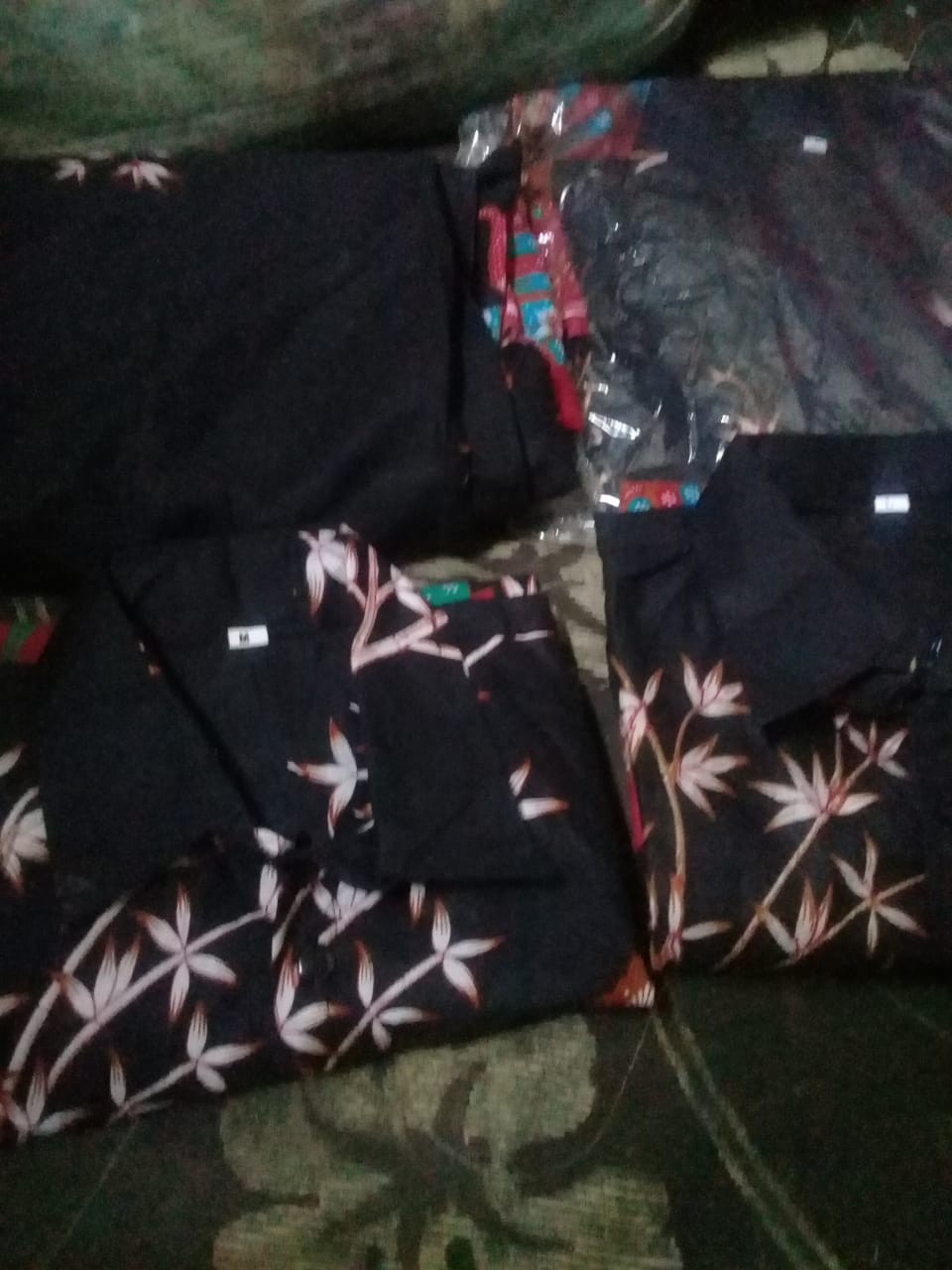 Sarimbit/couple Batik Keluarga Sania Ruffle Ndoro Jowi Batik Couple Keluarga Terkomplit Dan Terbaru