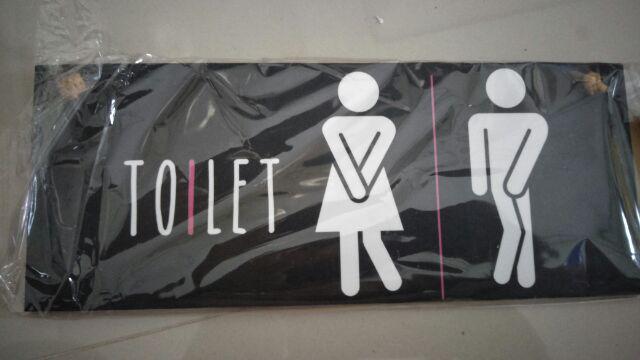 Walldecor Hiasan Dinding Toilet Gantung