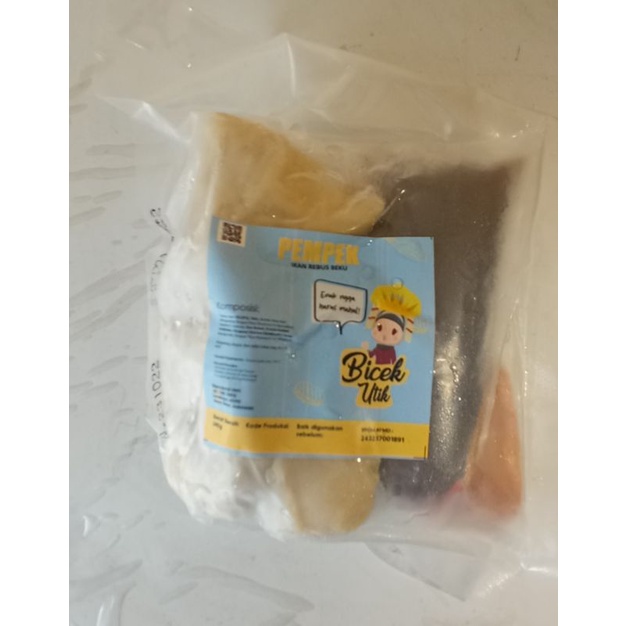 

PEMPEK FROZEN BICEK 240 GRAM TERMASUK CUKO DAN SAMBAL