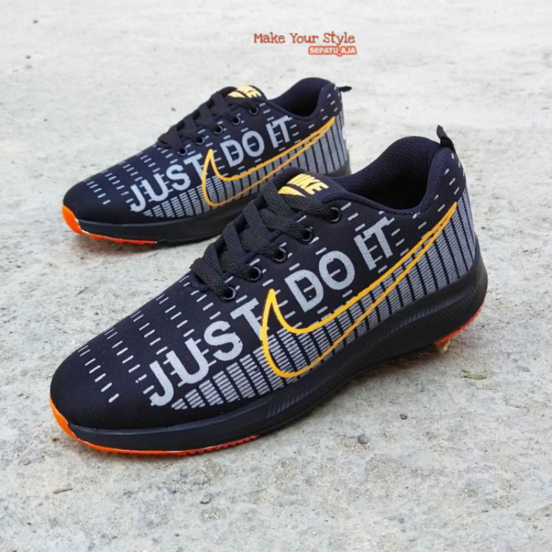 Sepatu Olahraga Sneakers Running Jogging Pria