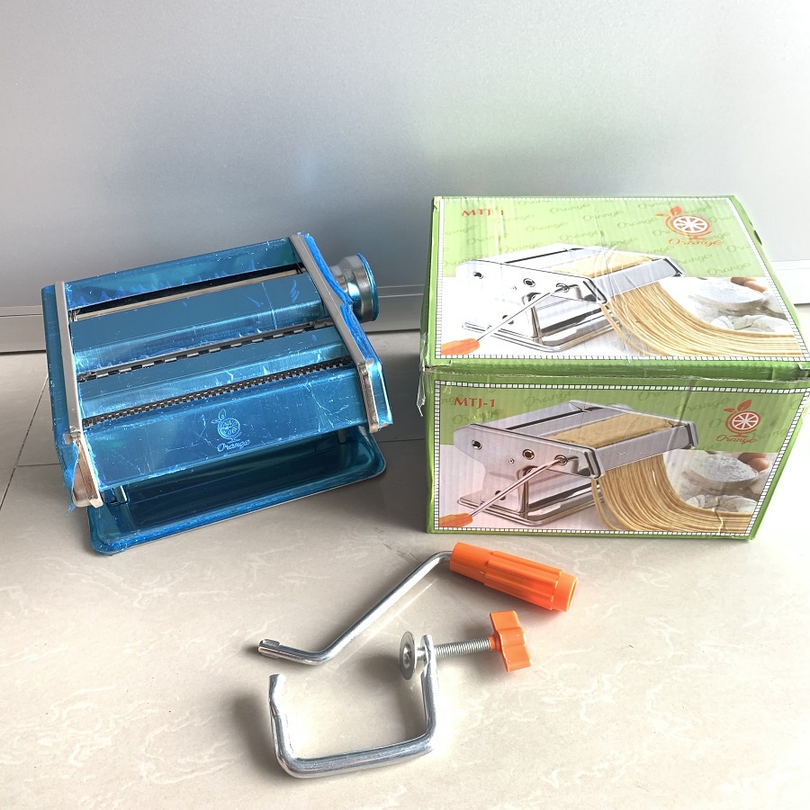 Alat Penggiling Mie Pasta Ampia Molen Orange Gilingan Mie Pasta Maker Manual