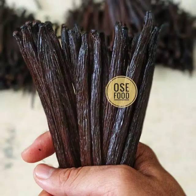 

Buah panili super atau paneli perbatang kering kualitas super