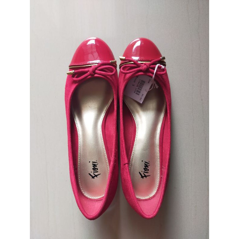 priloved sepatu fioni/ block heel / flat shoes
