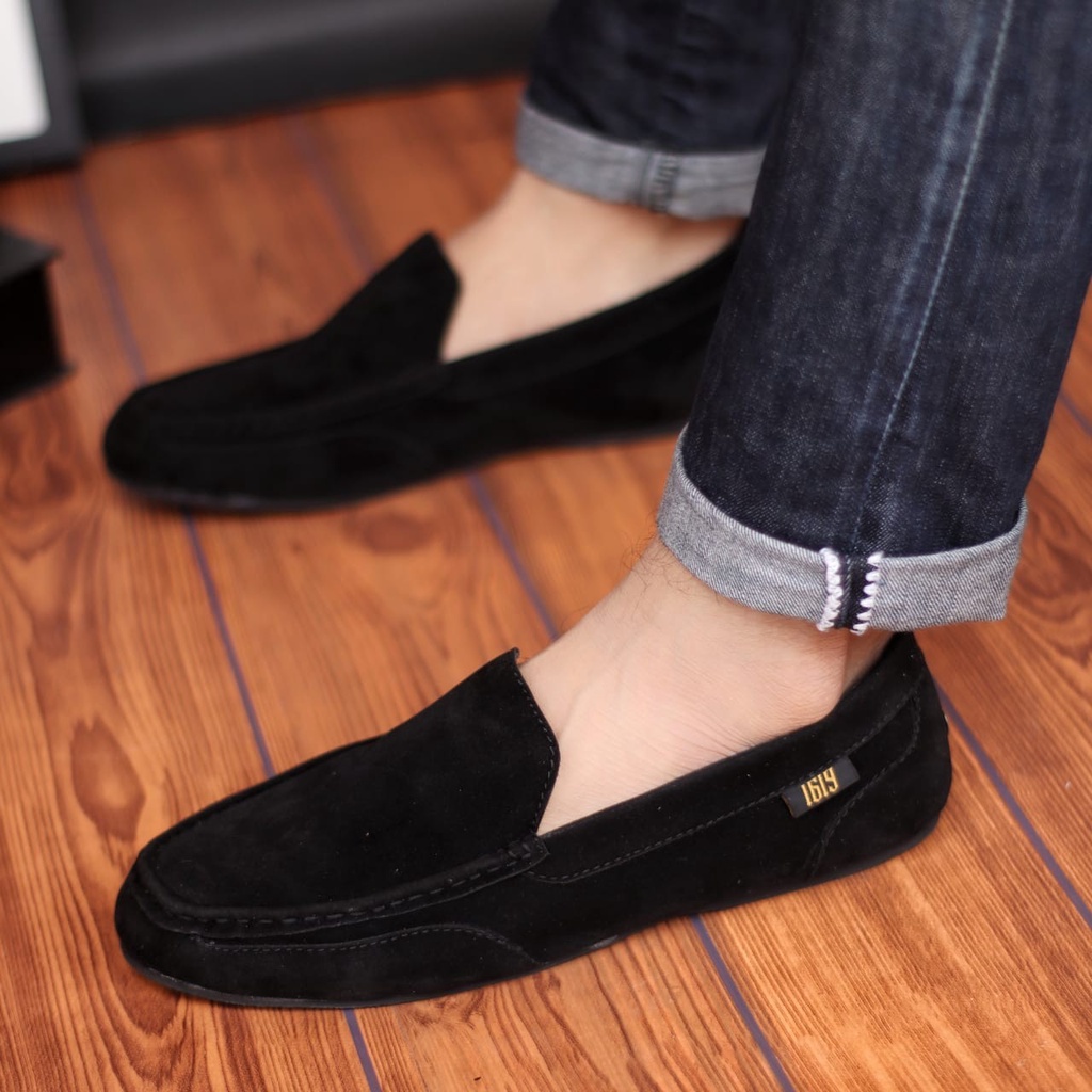 MOLK|Sepatu Kasual Slip On Pria Hitam Kulit Suede Original Branded Main Gaya Santai Hangout