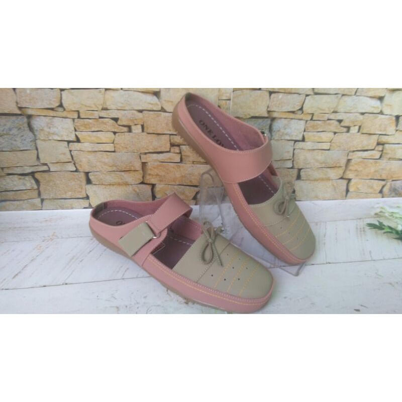 sandal sepatu OneLove