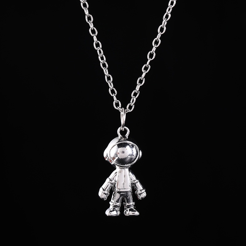 Kalung Rantai Liontin Spaceman Warna Silver Gaya Hip Hop Korea Untuk Pria Dan Wanita