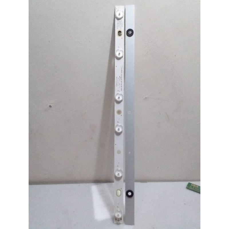 BL Backlight PLD 20D9501 - 20d901 Lampu TV LED Polytron original