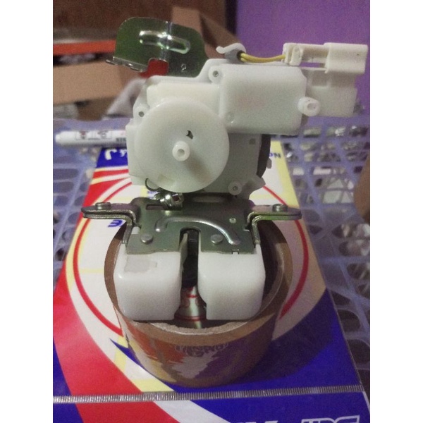 Door lock bagasi Toyota agya