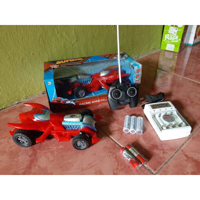 Rc mobil spiderman baterai di cas